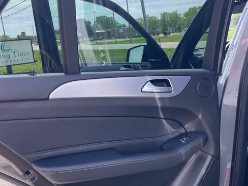 Used 2019 Mercedes-Benz GLE 43 AMG 4MATIC image 9