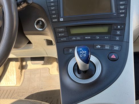 Used 2011 Toyota Prius Two image 11