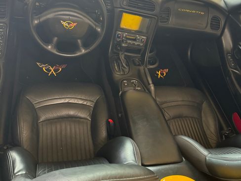 Used 2002 Chevrolet Corvette Convertible w/ Preferred Equipment Group2 RWD image 14