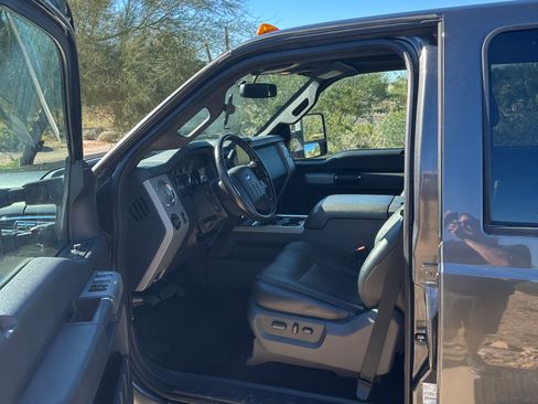 Used 2016 Ford F250 Lariat w/ Lariat Ultimate Package image 10