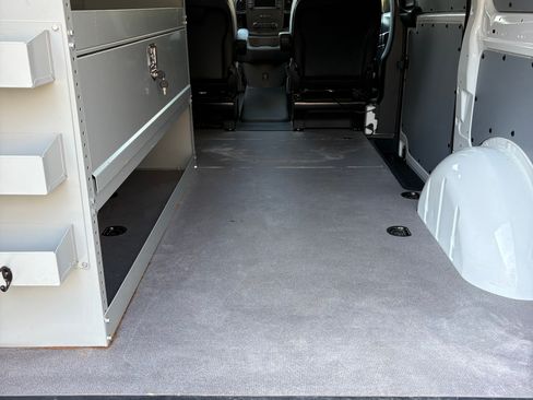 Used 2023 Mercedes-Benz Metris image 16