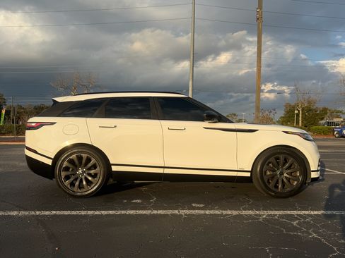Used 2018 Land Rover Range Rover Velar R-Dynamic SE image 20