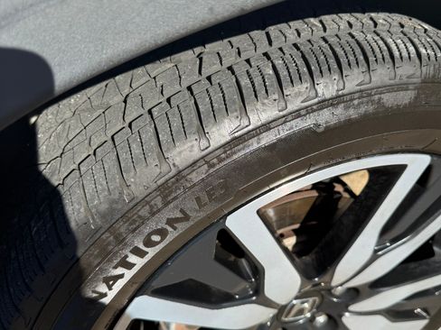 Used 2019 Honda Pilot Elite image 6