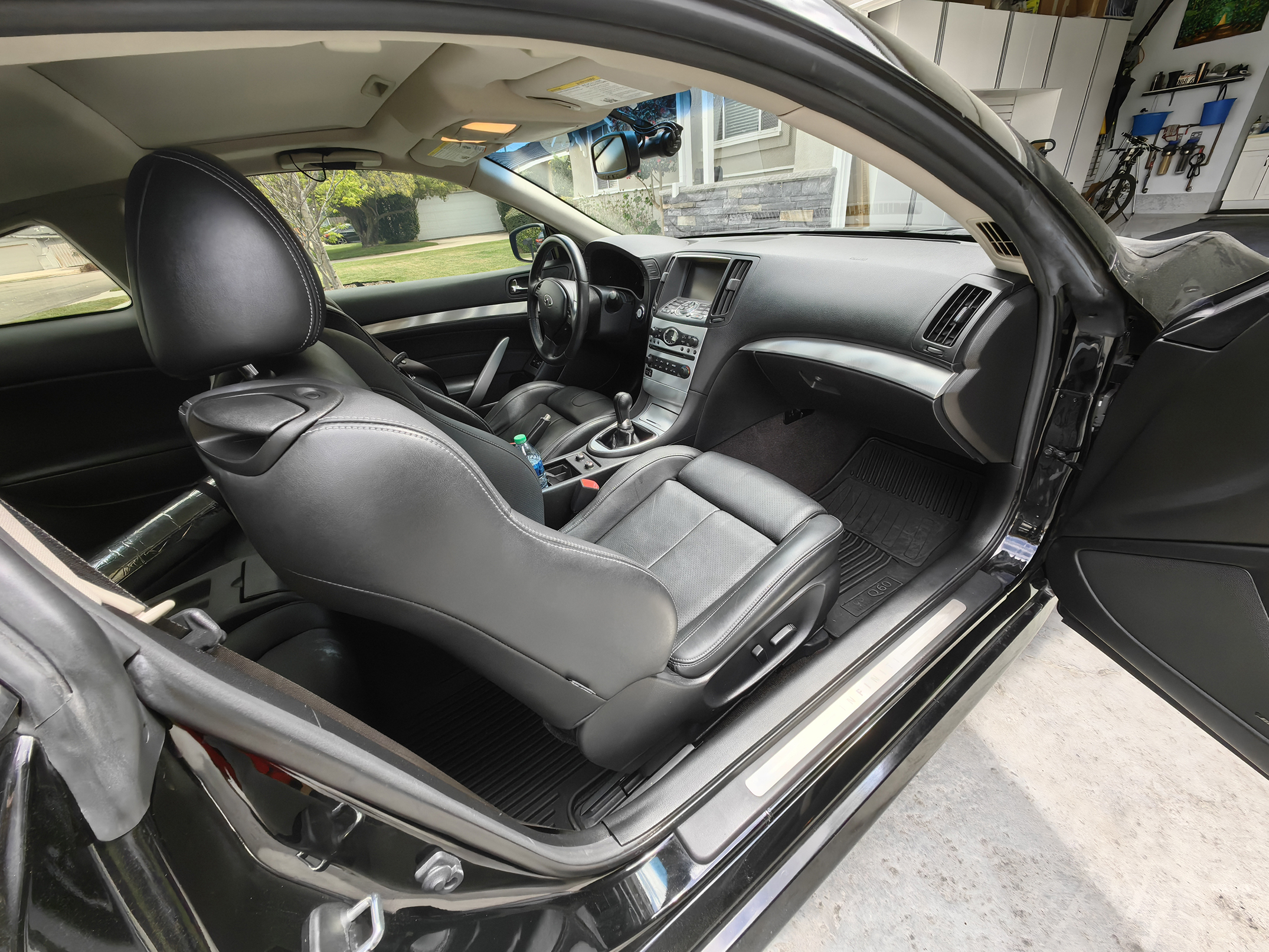Used 2015 INFINITI Q60 Sport RWD image 14