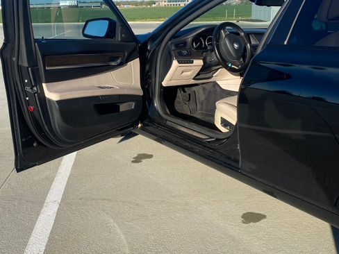 Used 2011 BMW ALPINA B7 xDrive image 17