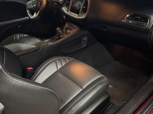 Used 2019 Dodge Challenger SRT Hellcat Redeye image 12