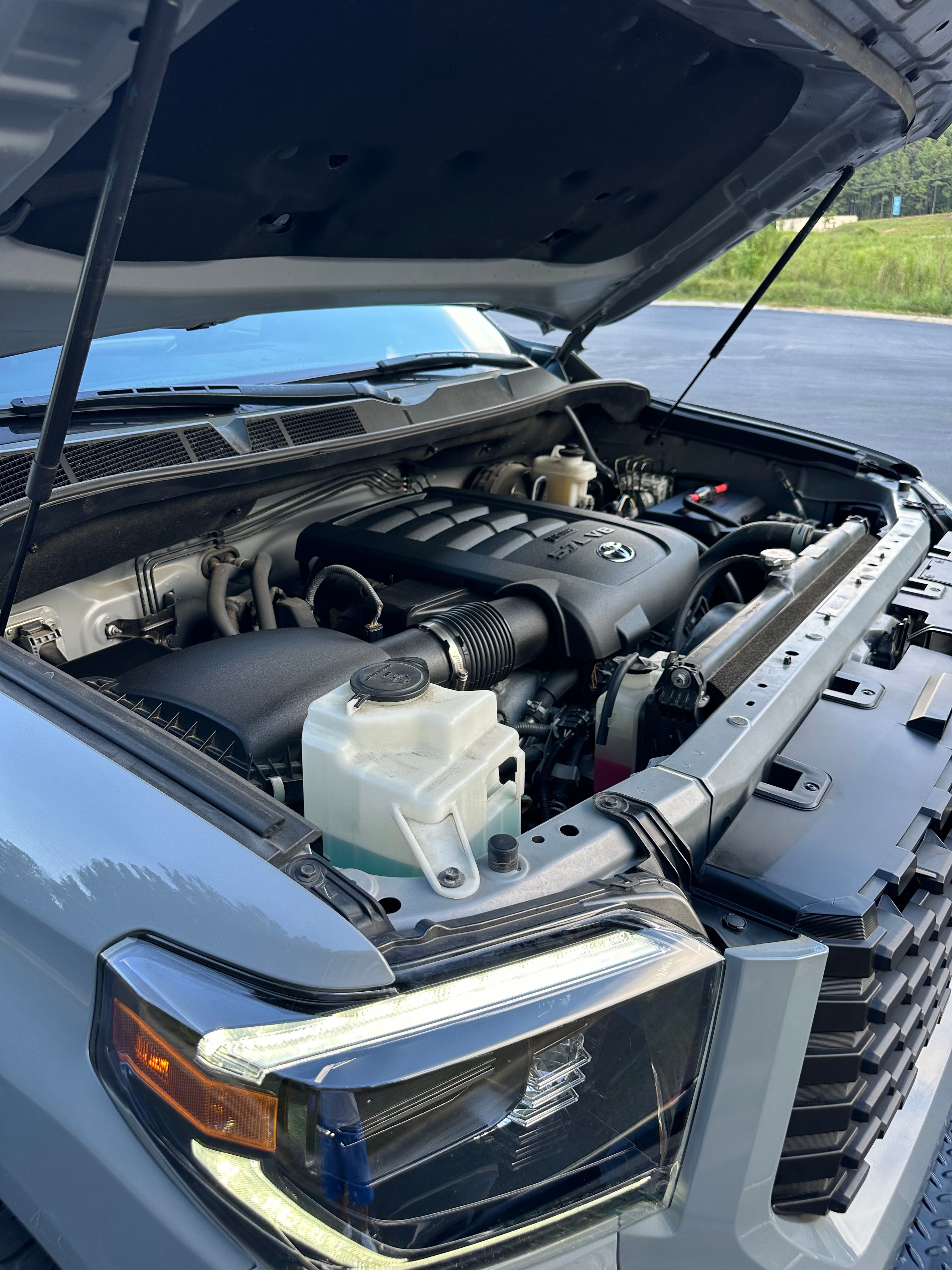 Used 2019 Toyota Tundra SR5 w/ SR5 Upgrade Package AWD/4WD image 19