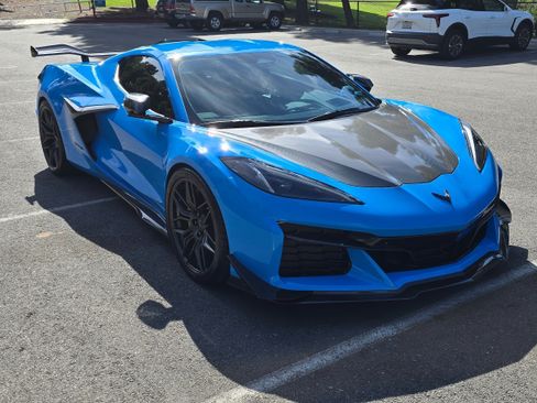 Used 2024 Chevrolet Corvette Z06 w/ Z07 Performance Package image 1