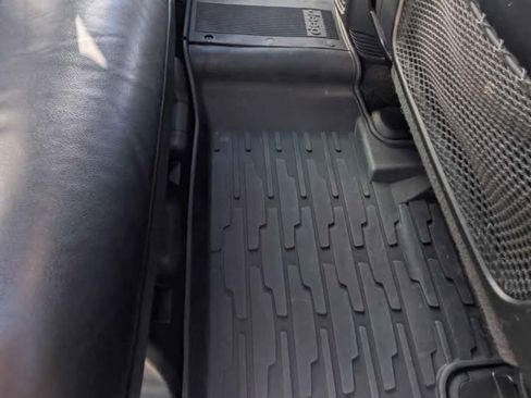 Used 2018 Jeep Grand Cherokee Limited AWD/4WD image 15