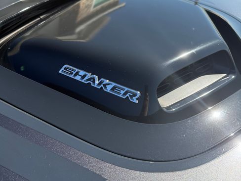 Used 2016 Dodge Challenger R/T RWD image 6