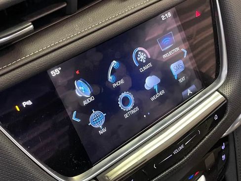 Used 2017 Cadillac XT5 Premium Luxury image 4