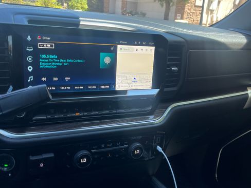 Used 2025 Chevrolet Silverado 2500 LT w/ Trail Boss Package AWD/4WD image 9