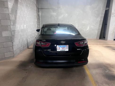 Used 2015 Kia Optima LX image 2