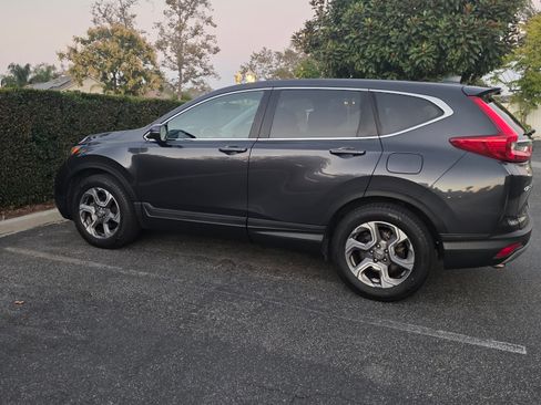 Used 2017 Honda CR-V EX image 1