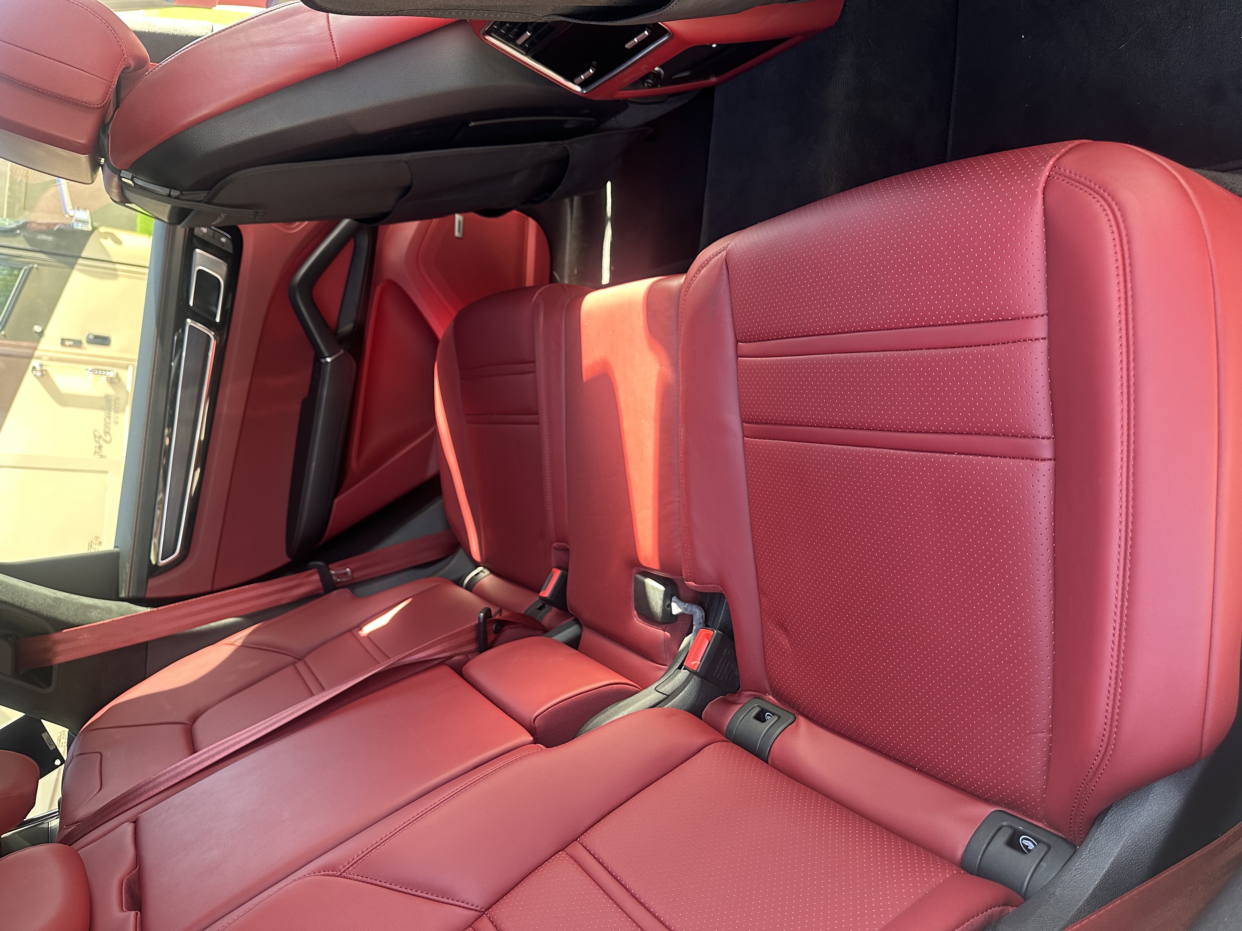 Used 2022 Porsche Cayenne GTS AWD/4WD image 16