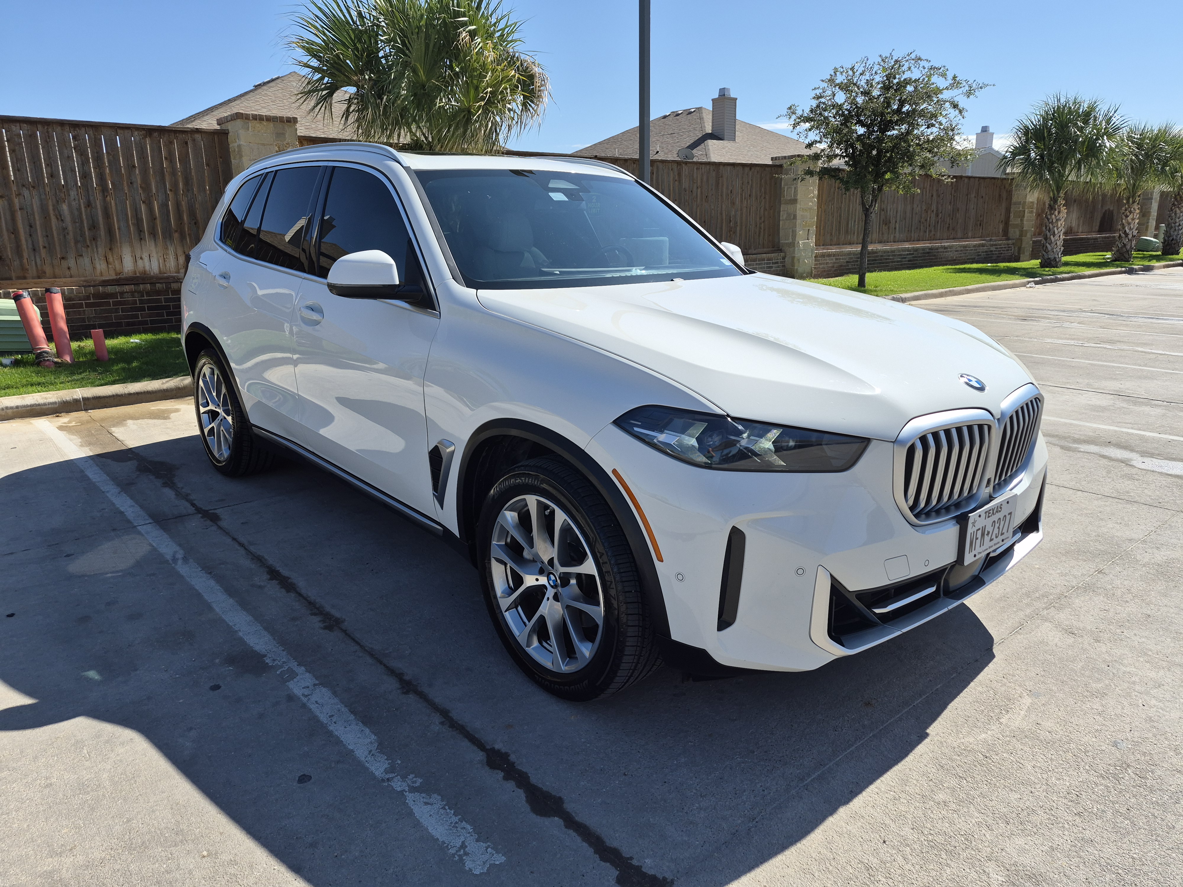 Used 2024 BMW X5 xDrive40i w/ Parking Assistance Package AWD/4WD image 4