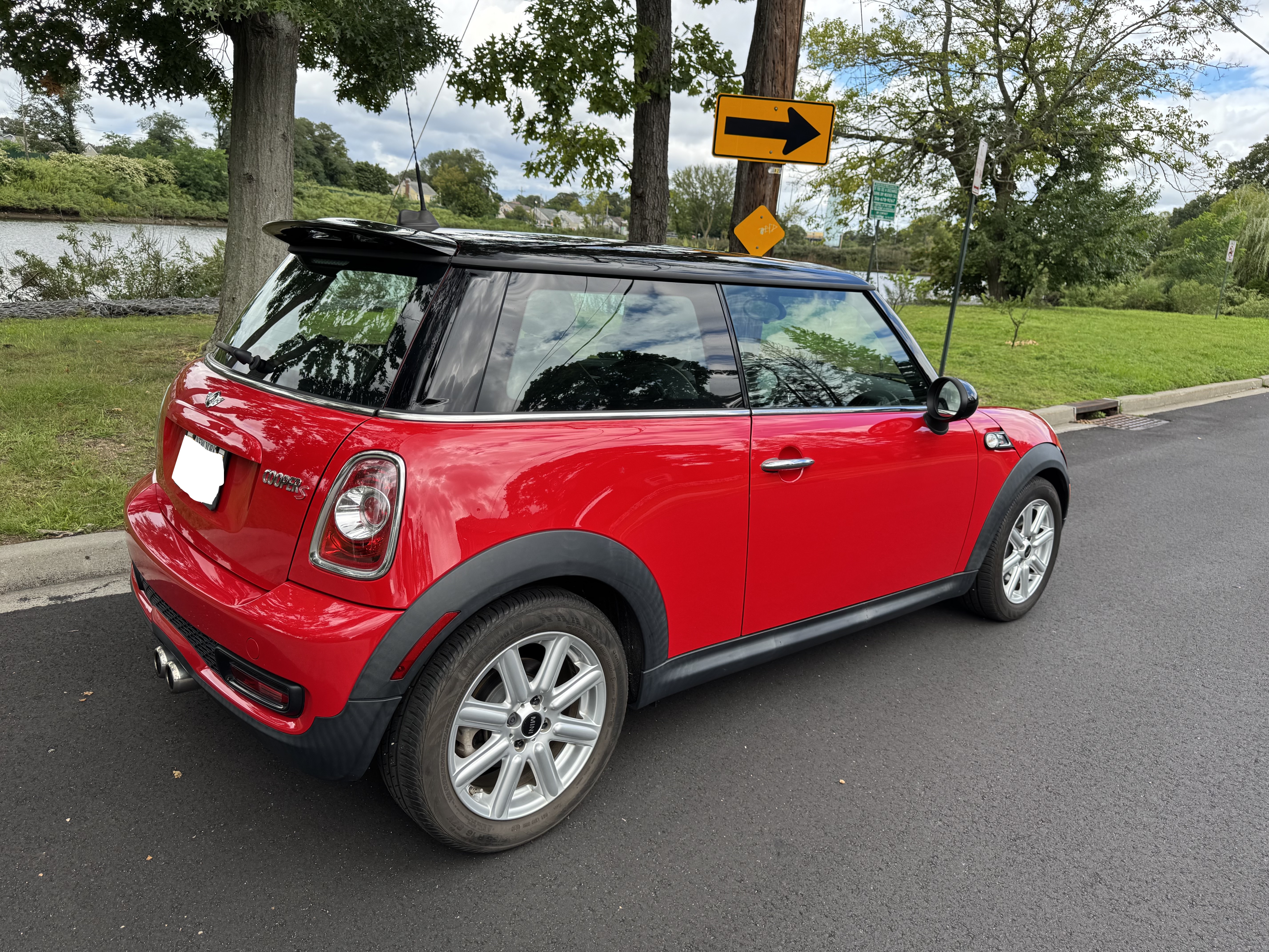 Used 2011 MINI Cooper S FWD image 5