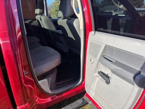 Used 2008 Dodge Ram 1500 Truck ST image 12