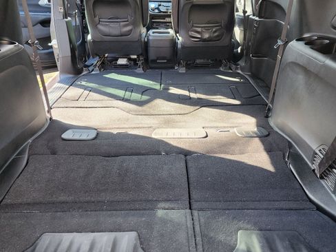 Used 2019 Chrysler Pacifica Touring-L Plus w/ Advanced Safetytec Group image 22