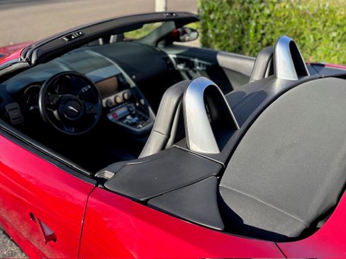 Used 2014 Jaguar F-TYPE Convertible image 16