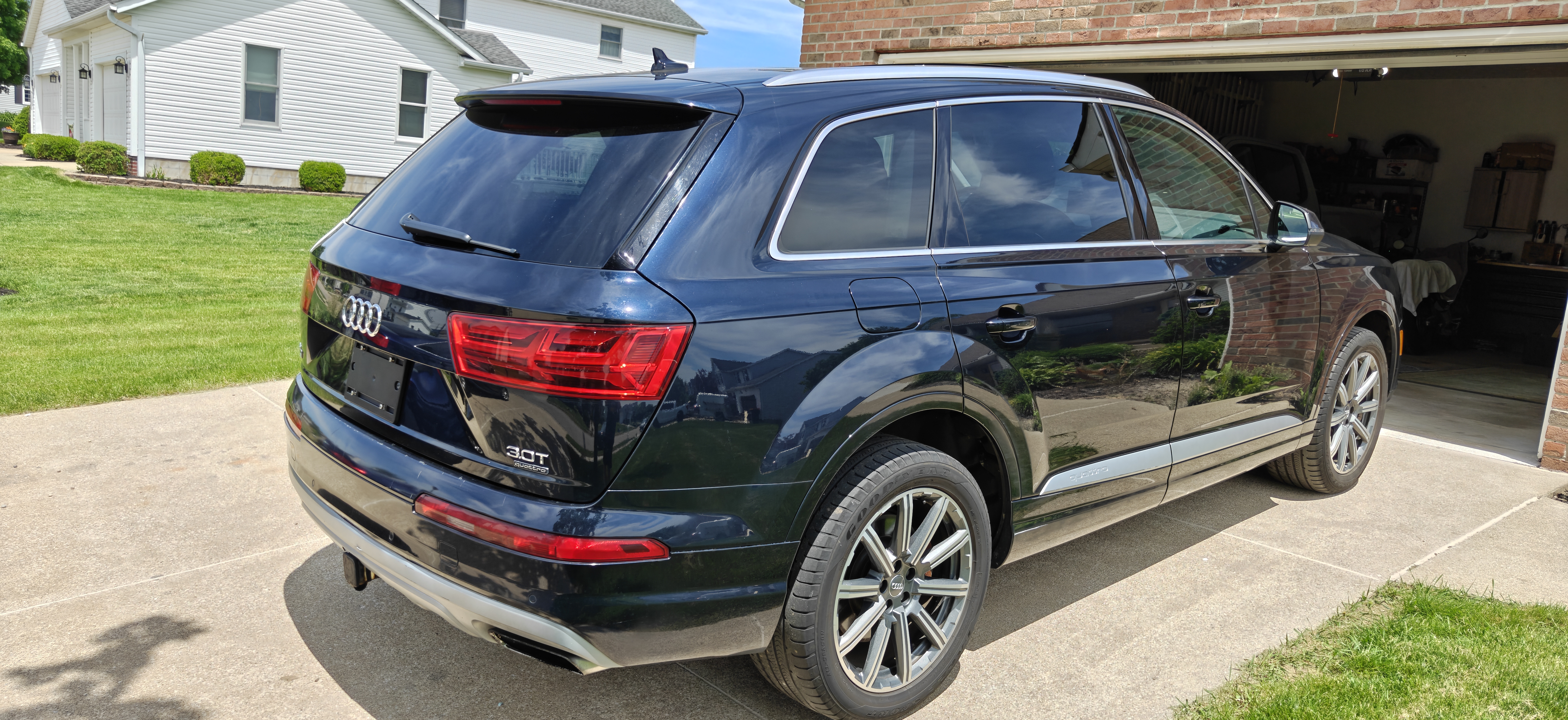 Used 2018 Audi Q7 3.0T Premium Plus w/ Premium Plus Package AWD/4WD image 4