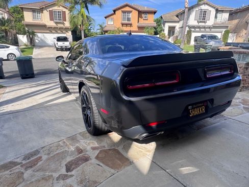 Used 2015 Dodge Challenger R/T Scat Pack RWD image 11