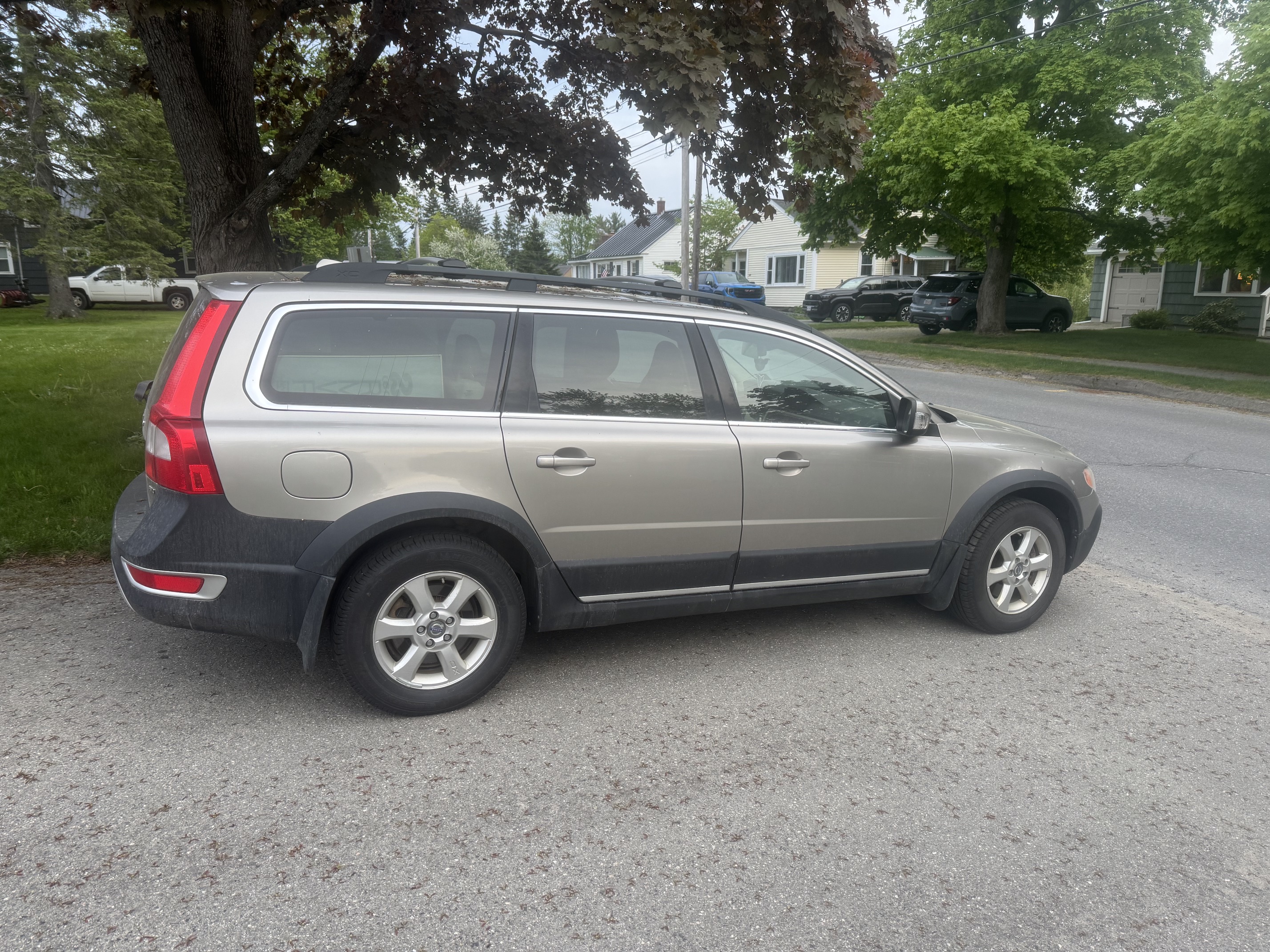 Used 2012 Volvo XC70 3.2 AWD/4WD image 1