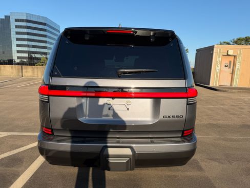 Used 2026 Lexus GX 550 w/ Accessory Package (2T) image 13