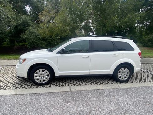 Used 2017 Dodge Journey SE FWD image 7