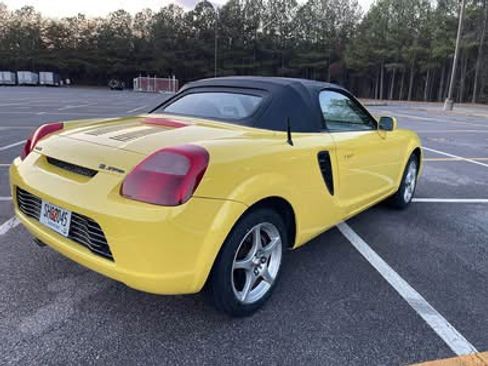 Used 2002 Toyota MR2 RWD image 4