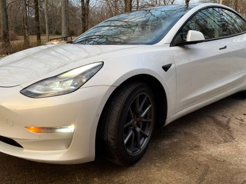 Used 2021 Tesla Model 3 Long Range image 1