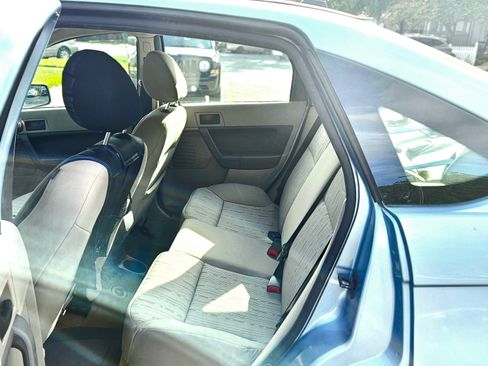 Used 2009 Ford Focus SE image 11
