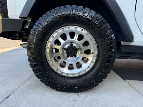 Used 2019 Jeep Wrangler Sport image 11