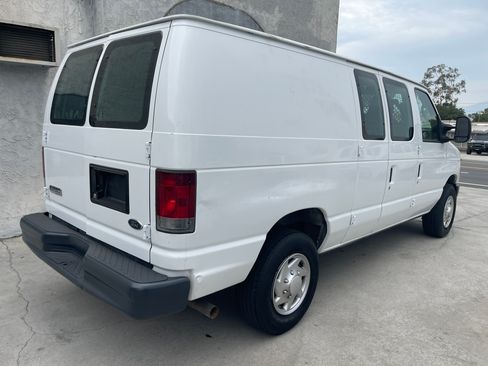 Used 2010 Ford E-250 and Econoline 250 RWD image 10