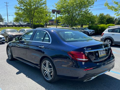 Used 2018 Mercedes-Benz E 300 4MATIC image 5