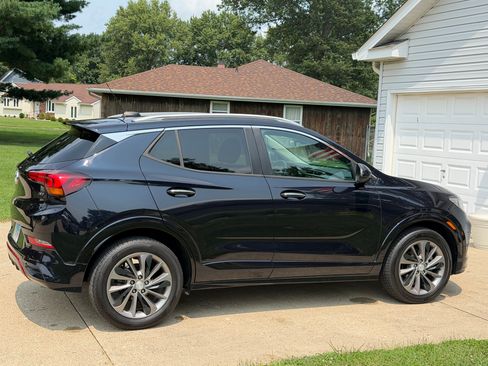 Used 2021 Buick Encore GX Select w/ Sport Touring Package FWD image 2