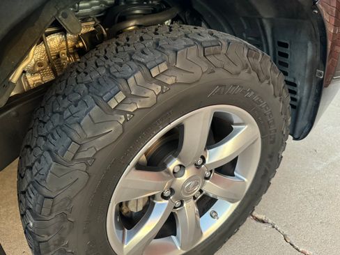 Used 2013 Lexus GX 460 Premium image 11