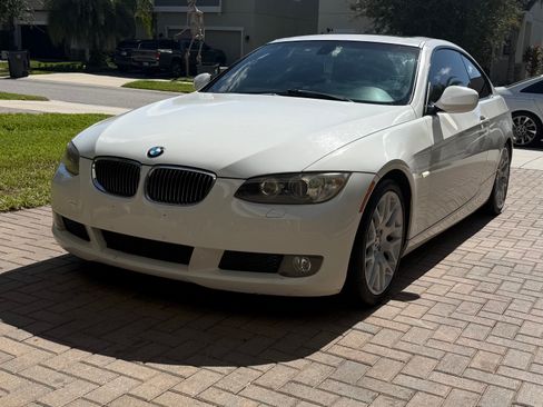 Used 2010 BMW 328i Coupe image 1