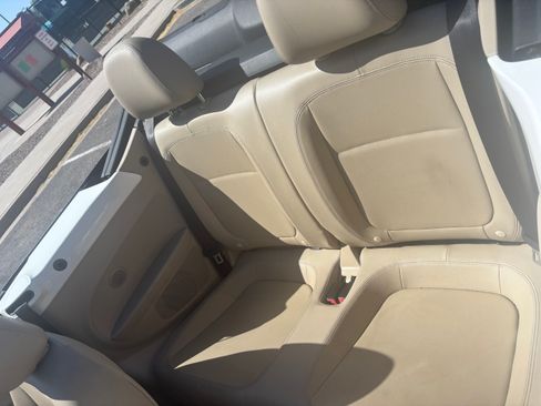 Used 2013 Volkswagen Beetle 2.5 image 9