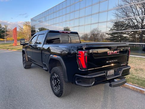 Used 2024 GMC Sierra 2500 AT4X w/ Snow Plow Prep/Camper Package AWD/4WD image 5