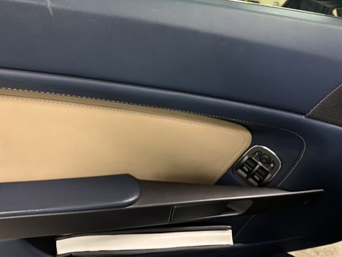 Used 2009 Aston Martin V8 Vantage Coupe RWD image 14