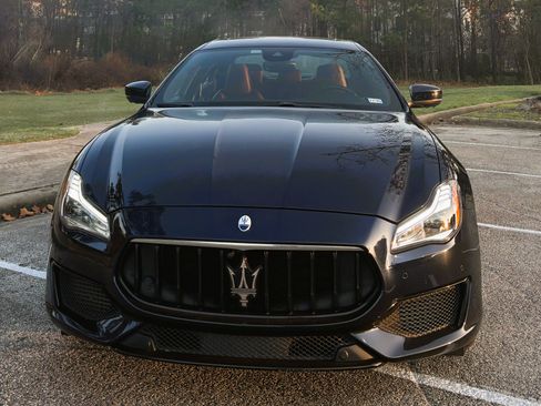 Used 2022 Maserati Quattroporte Modena image 16