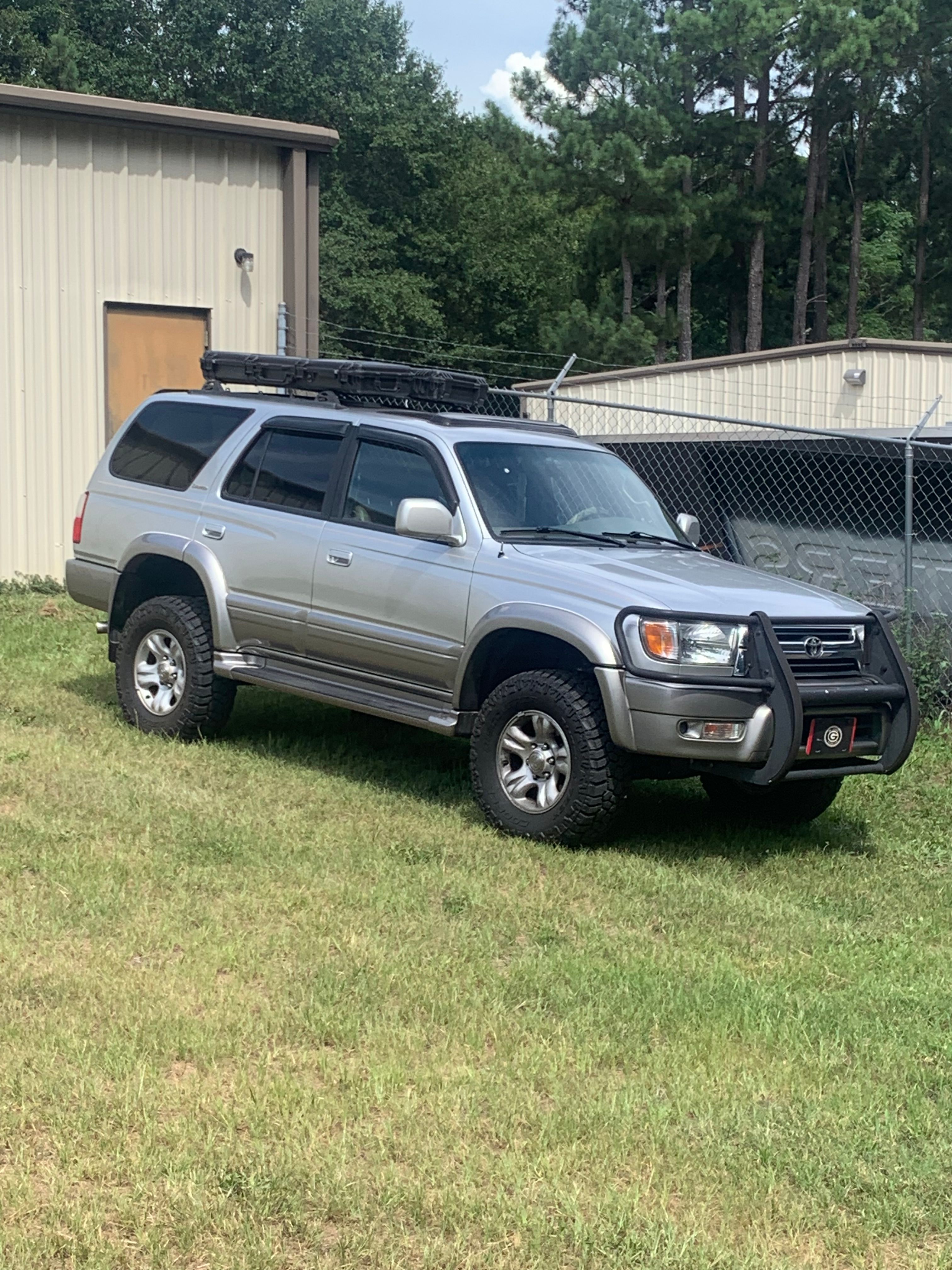 Used 2001 Toyota 4Runner Limited AWD/4WD image 1