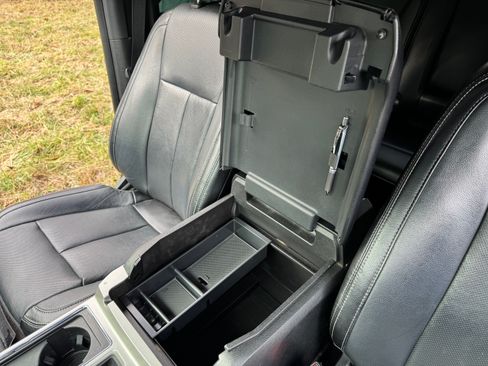 Used 2018 Ford F150 Lariat w/ Equipment Group 502A Luxury image 12