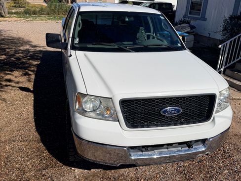Used 2005 Ford F150 XLT image 1