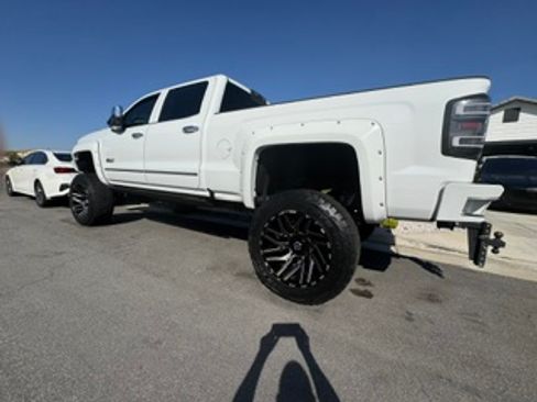 Used 2018 Chevrolet Silverado 2500 LTZ w/ Duramax Plus Package AWD/4WD image 13