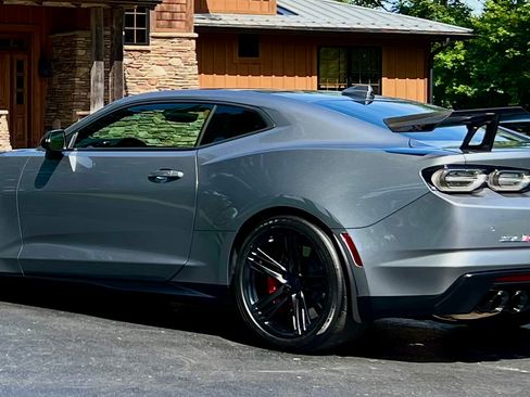 Used 2021 Chevrolet Camaro ZL1 RWD image 6
