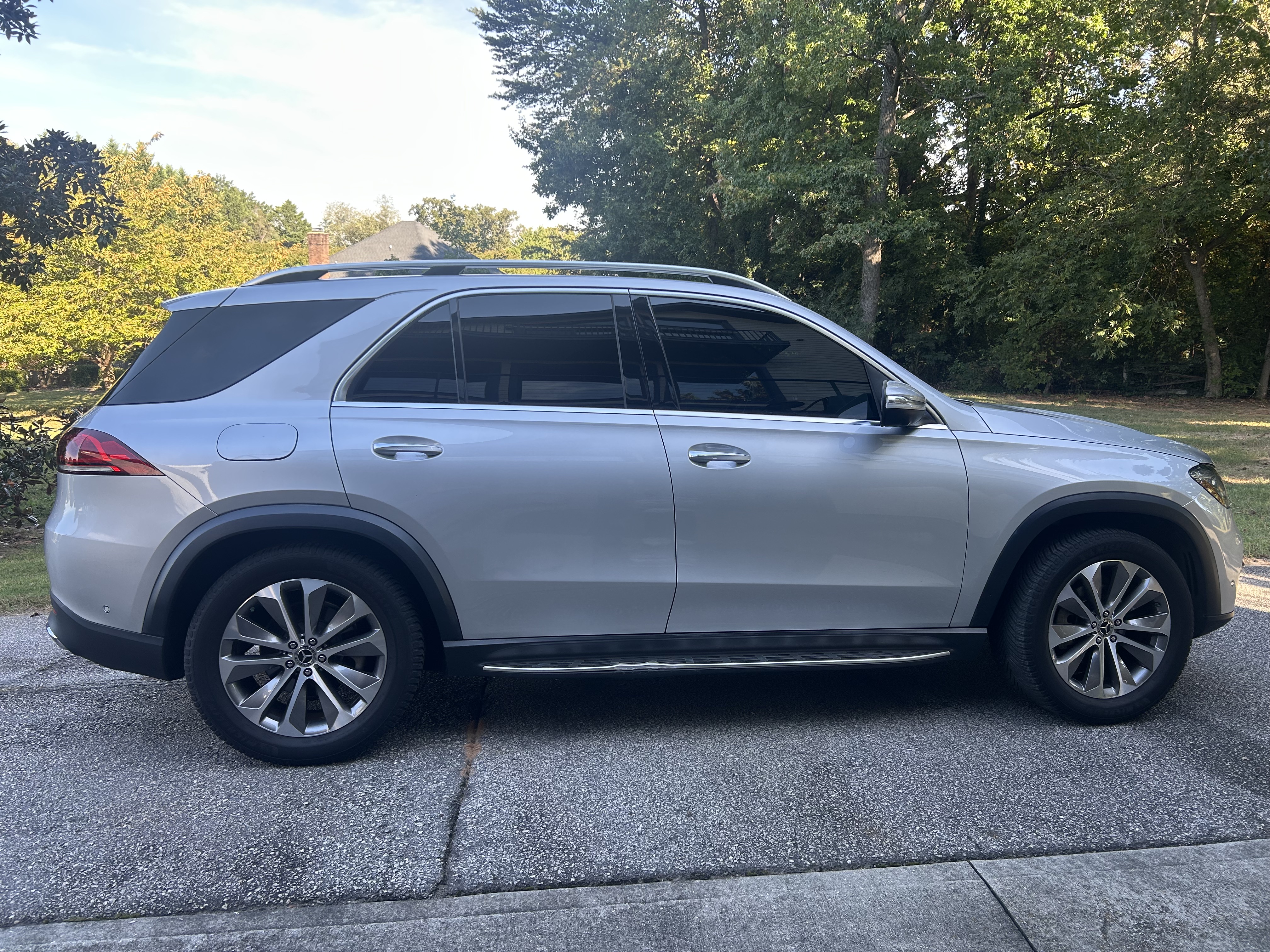 Used 2020 Mercedes-Benz GLE 350 4MATIC image 4