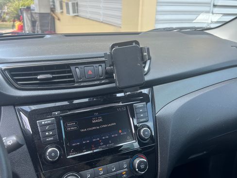 Used 2019 Nissan Rogue Sport FWD image 12