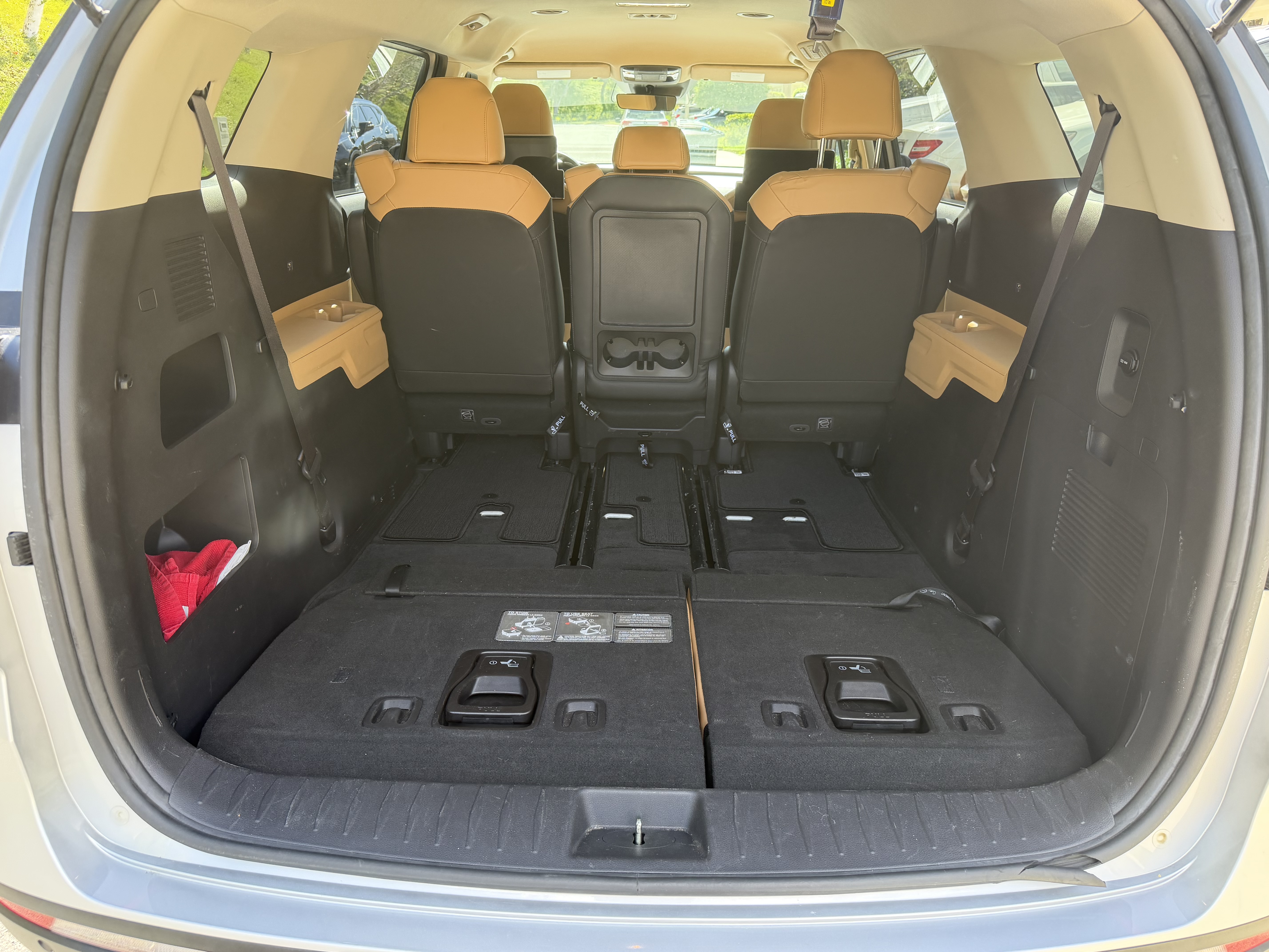 Used 2022 Kia Carnival LX FWD image 11
